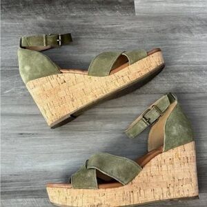 Crown Vintage Chalina Olive Suede Cork Platform Wedges - Size 6.5